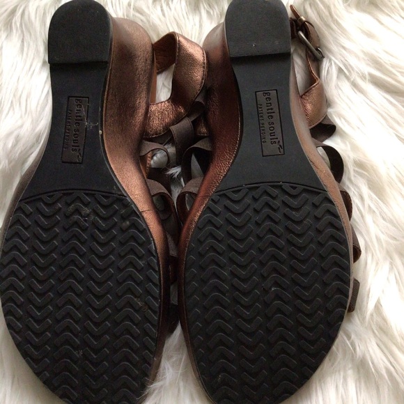 Gentle Souls bronze wedge hammer shoes 8 - Picture 5 of 6